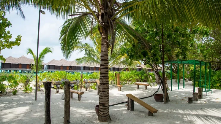 Sheraton Maldives Full Moon Resort & Spa